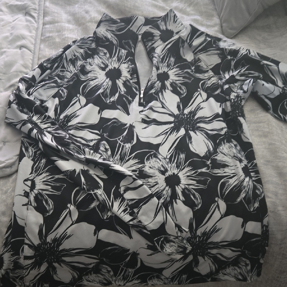 Lady Hagen Monochrome Floral Top